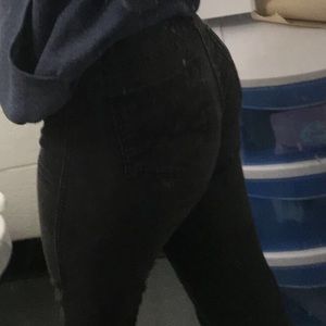 black skinny jeans